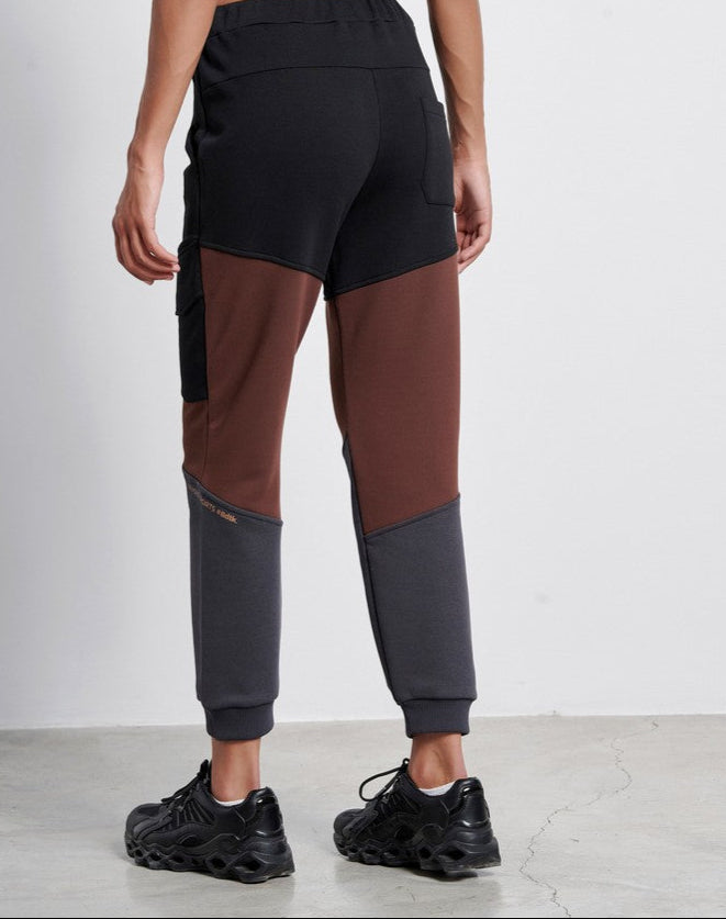 Women’s ‘BEYOND SPORTS’ cargo jogger sweatpants