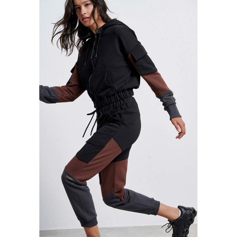 Women’s ‘BEYOND SPORTS’ cargo jogger sweatpants