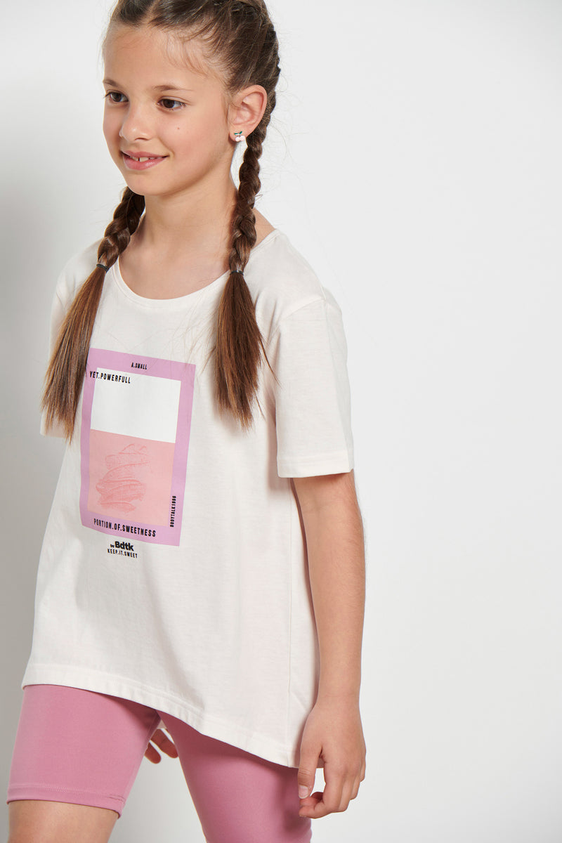 Kids’ "MAKEUP" girls’ t-shirt