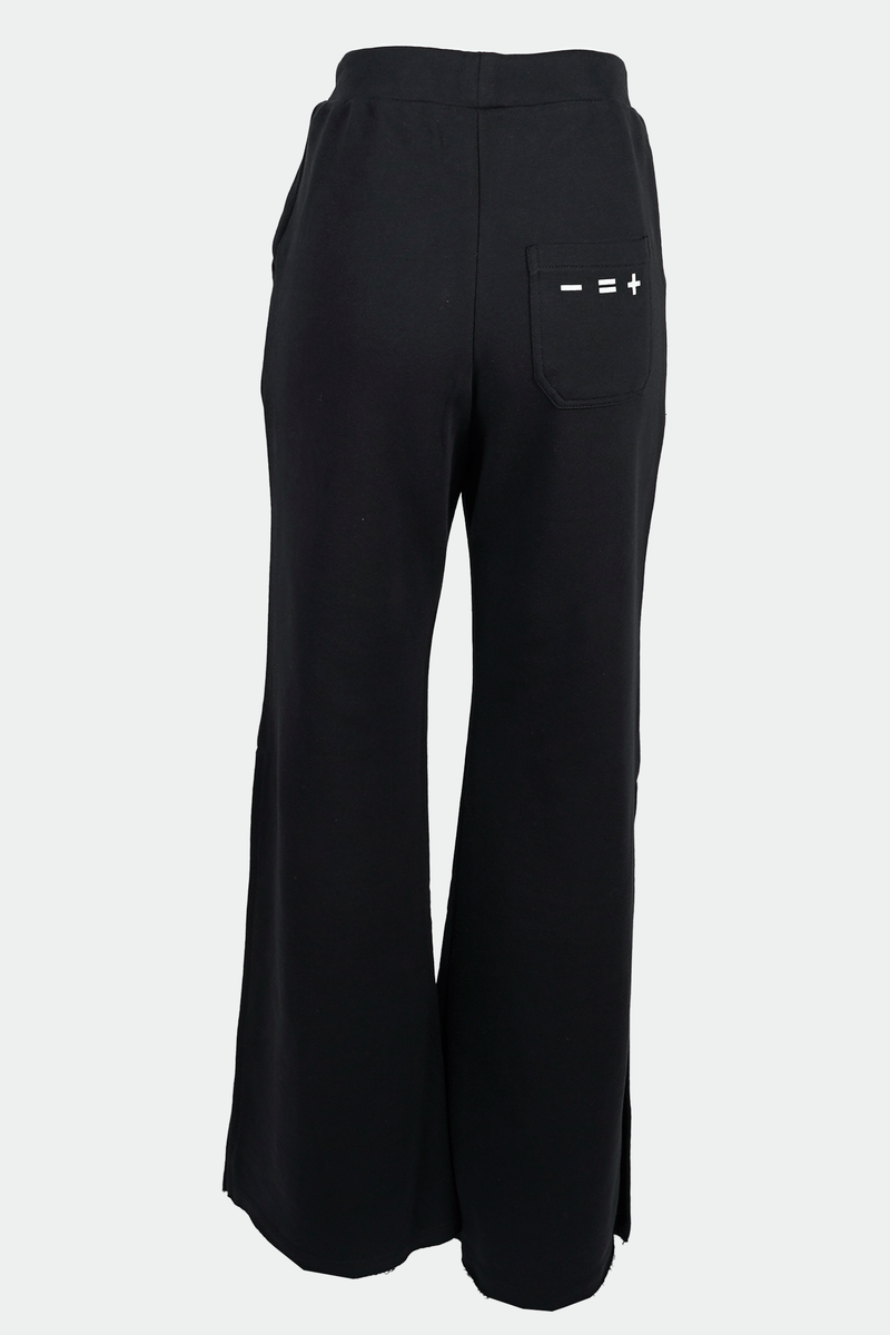 Women’s ‘Less is more’ loose-fit sweatpants