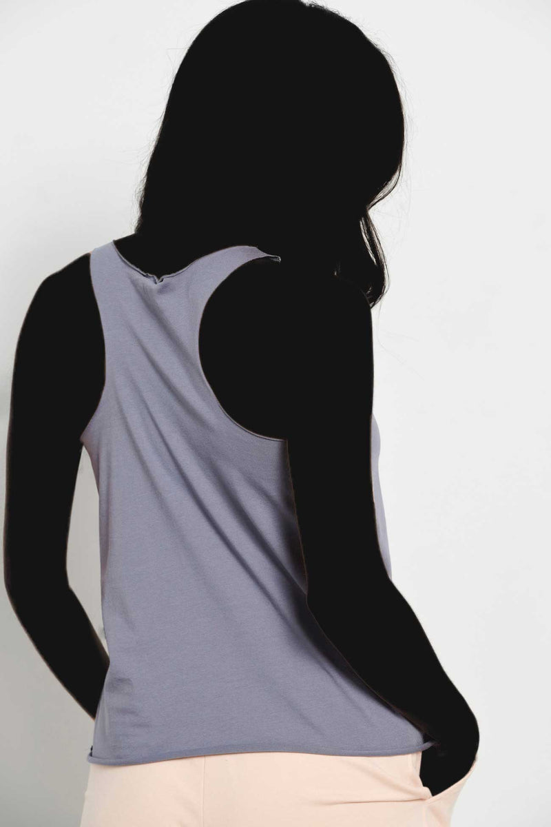 Women’s "SNAPS" sleeveless top. B213